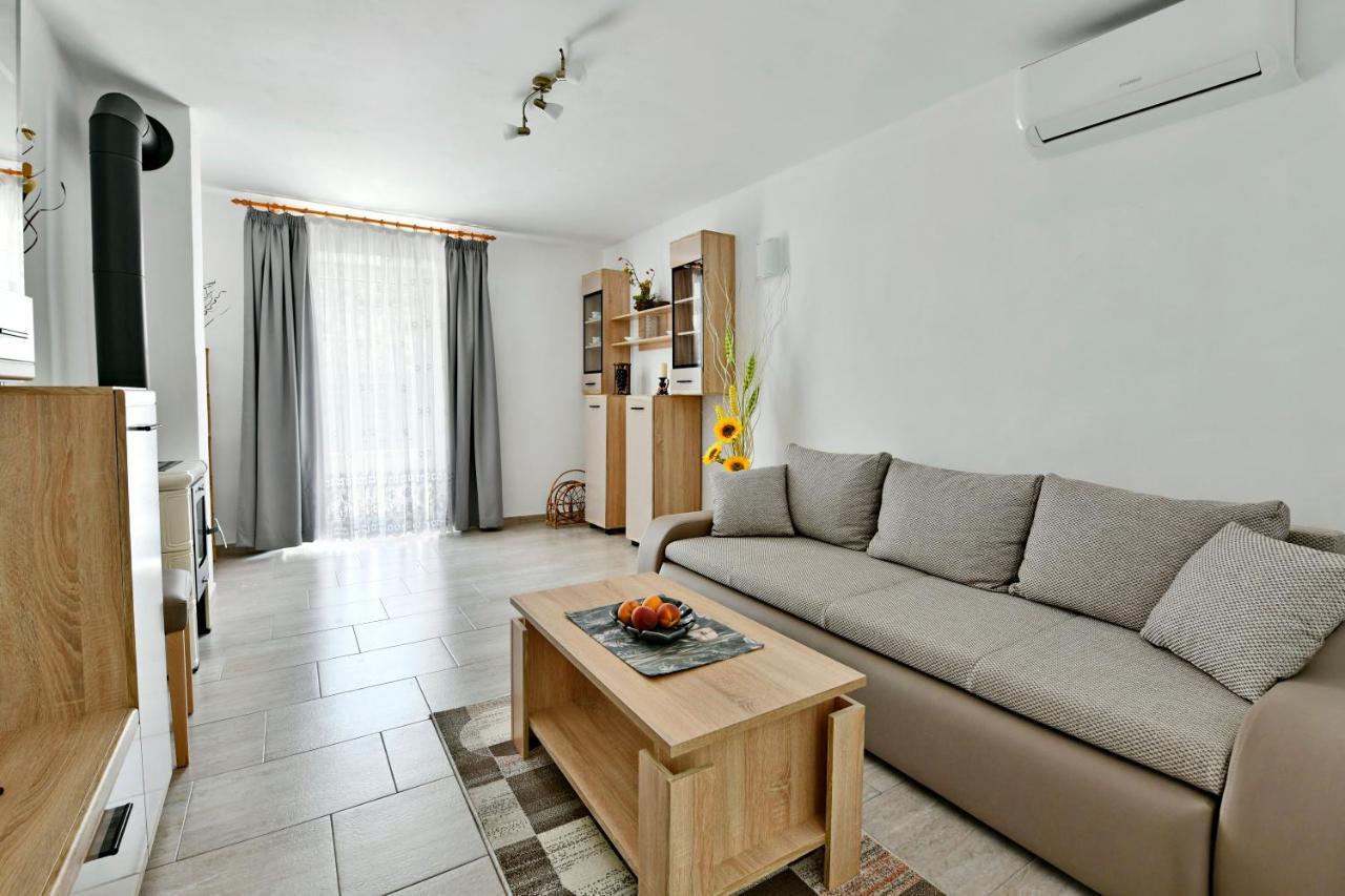 House Nona Villa Sveti Lovreč Pazenatički Екстериор снимка